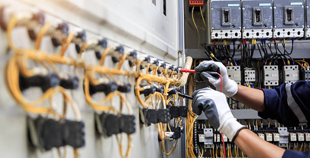 Professional Electrician technician working in Venice, IL